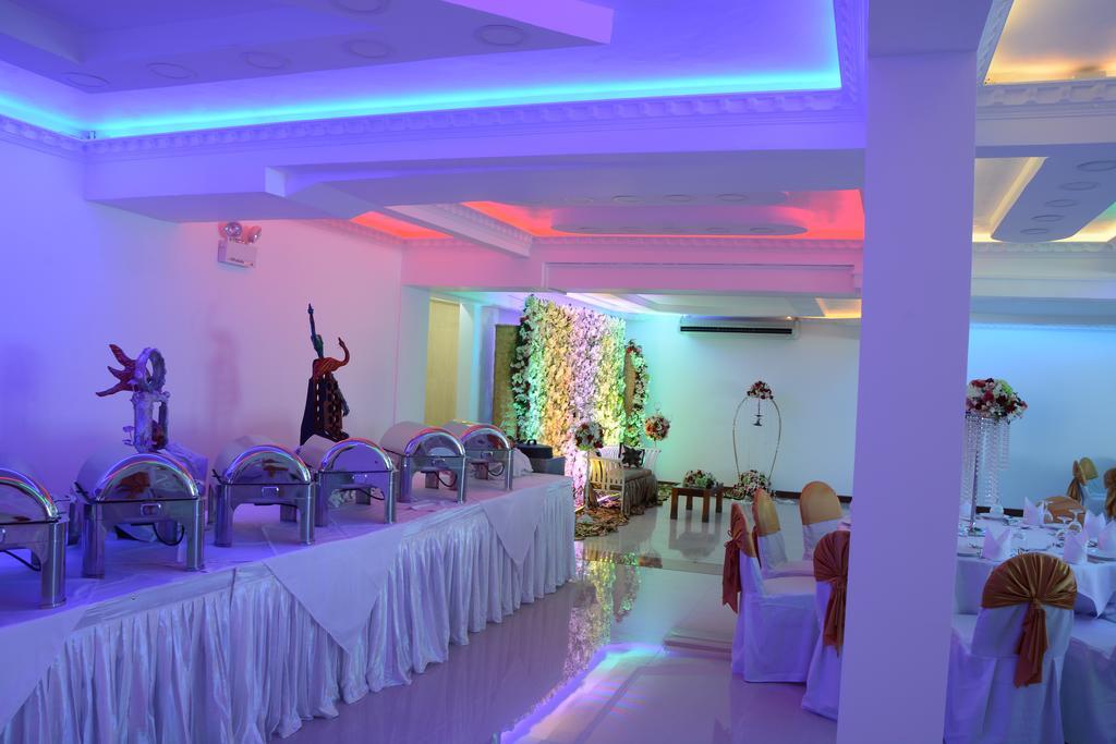 โรงแรมเมาท์บรีซ Dehiwala-Mount Lavinia ภายนอก รูปภาพ