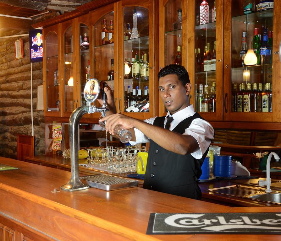 โรงแรมเมาท์บรีซ Dehiwala-Mount Lavinia ภายนอก รูปภาพ