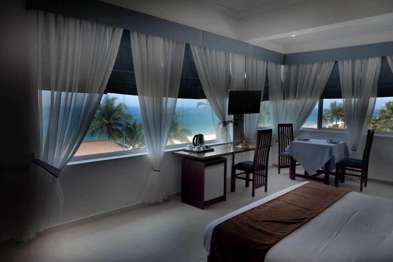 โรงแรมเมาท์บรีซ Dehiwala-Mount Lavinia ภายนอก รูปภาพ