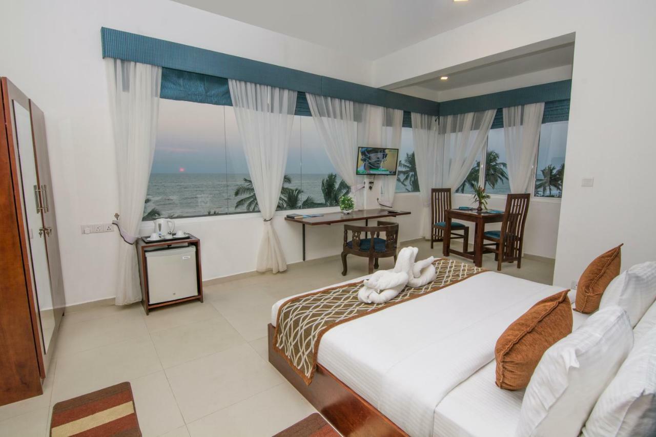 โรงแรมเมาท์บรีซ Dehiwala-Mount Lavinia ภายนอก รูปภาพ
